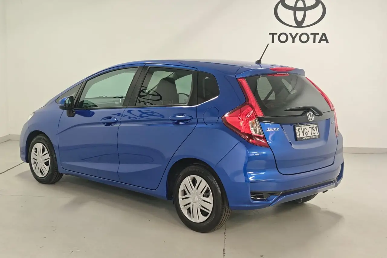 2017 Honda Jazz Gallery Image 5