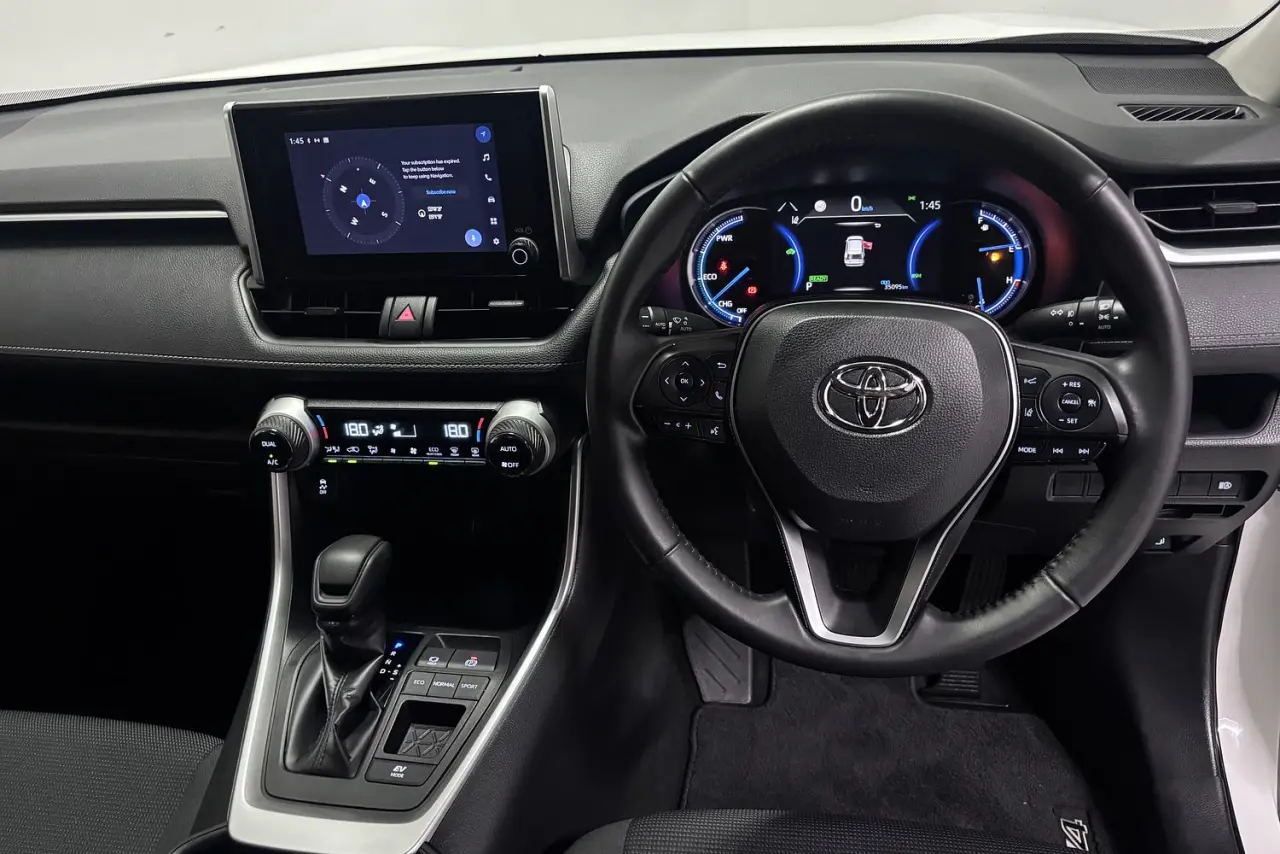 2024 Toyota RAV4 Gallery Image 16