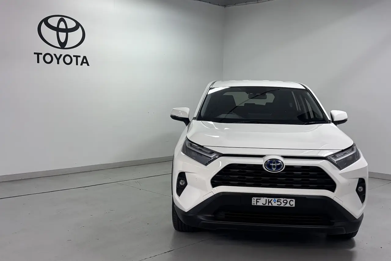 2024 Toyota RAV4 Gallery Image 2