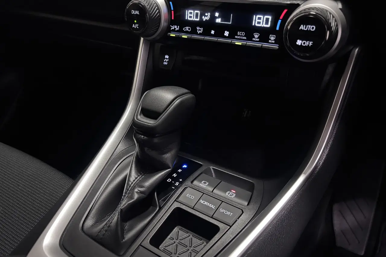 2024 Toyota RAV4 Gallery Image 20