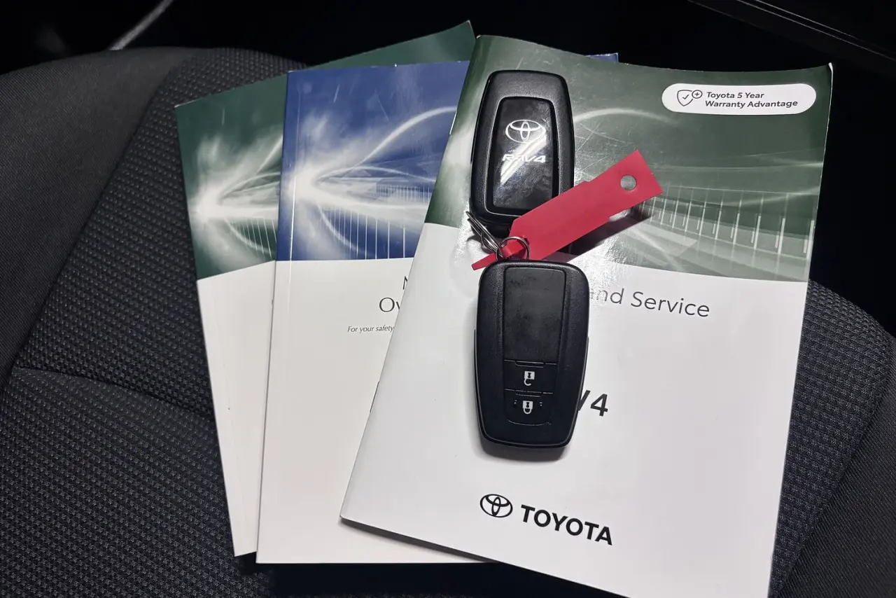 2024 Toyota RAV4 Gallery Image 22