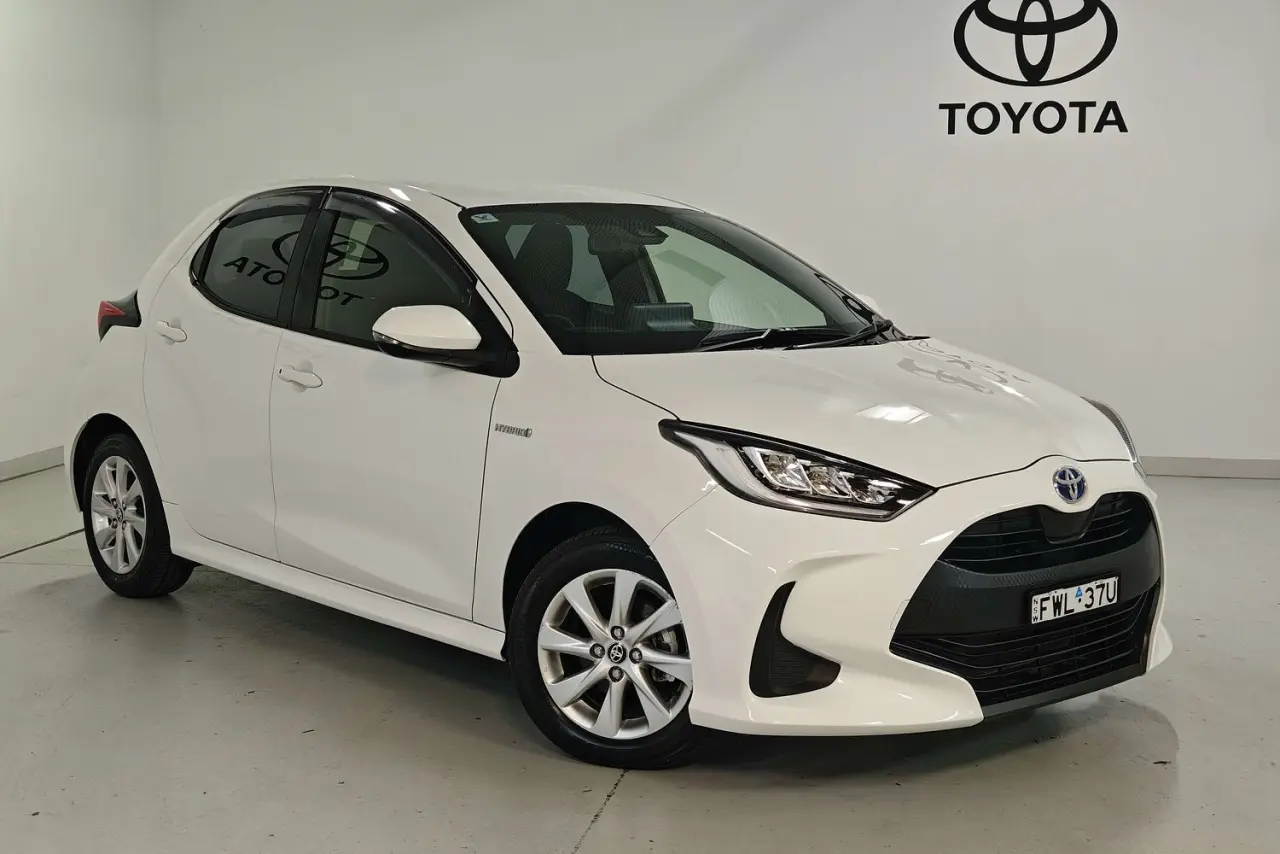 2022 Toyota Yaris Gallery Image 1