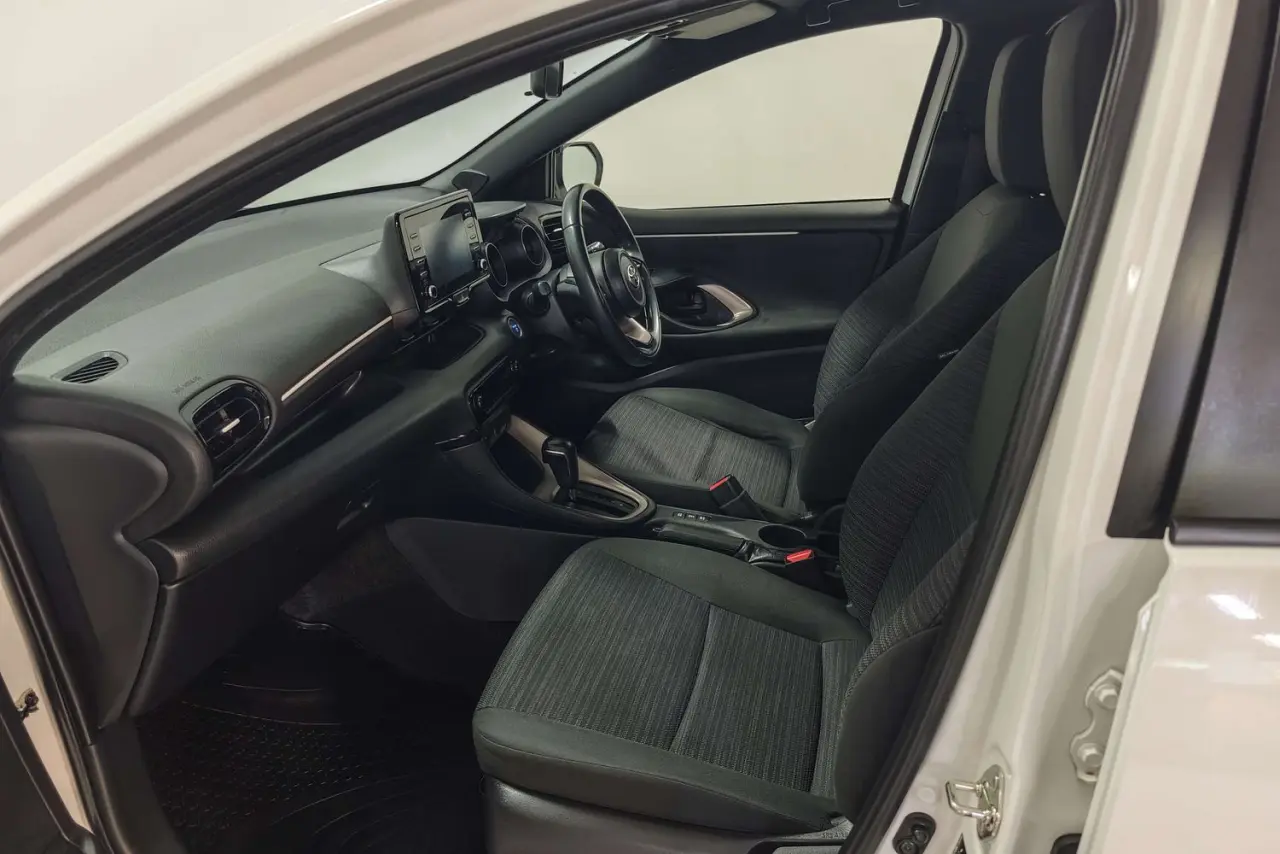 2022 Toyota Yaris Gallery Image 14