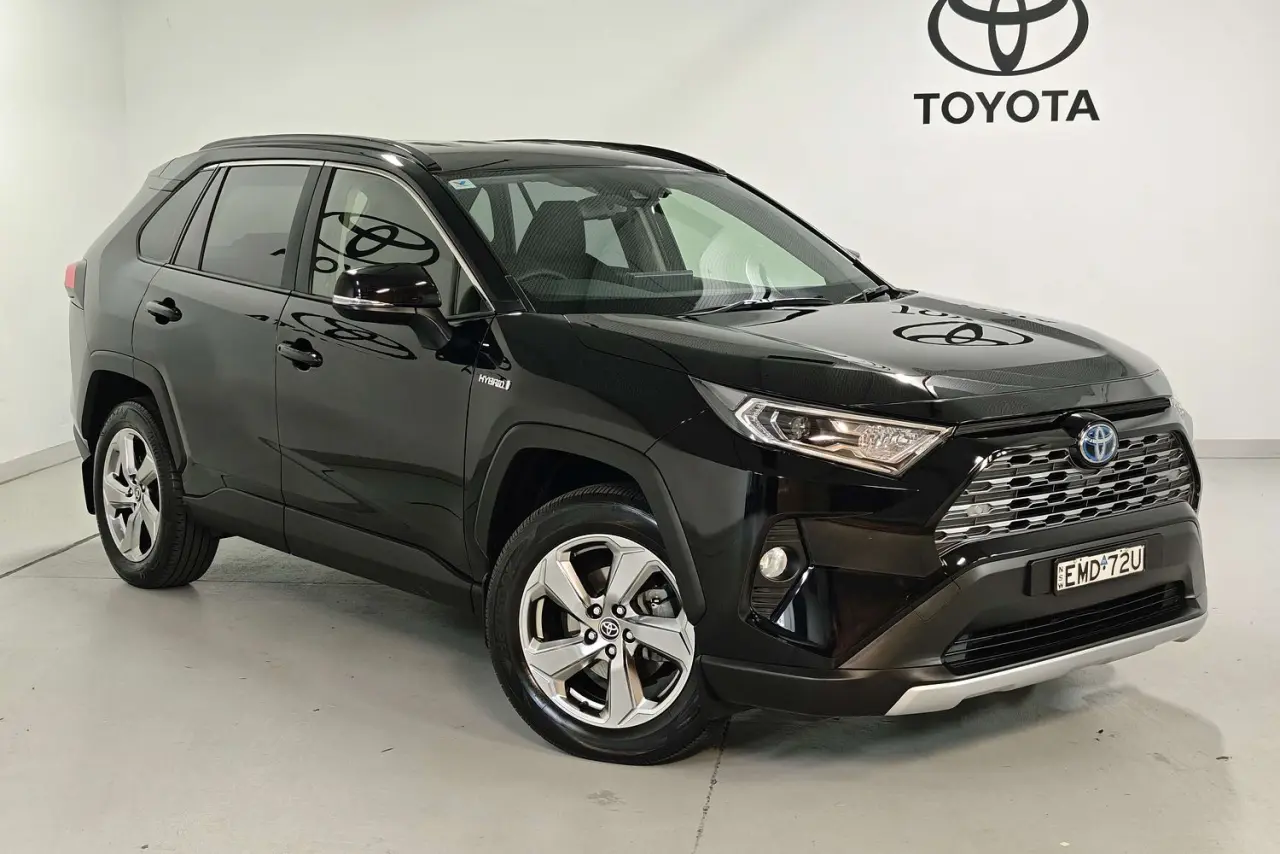 2021 Toyota RAV4 Gallery Image 1