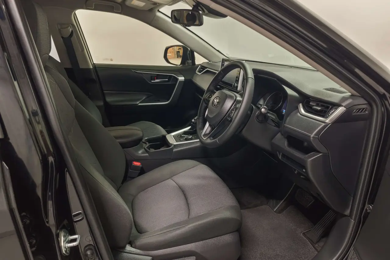 2021 Toyota RAV4 Gallery Image 10