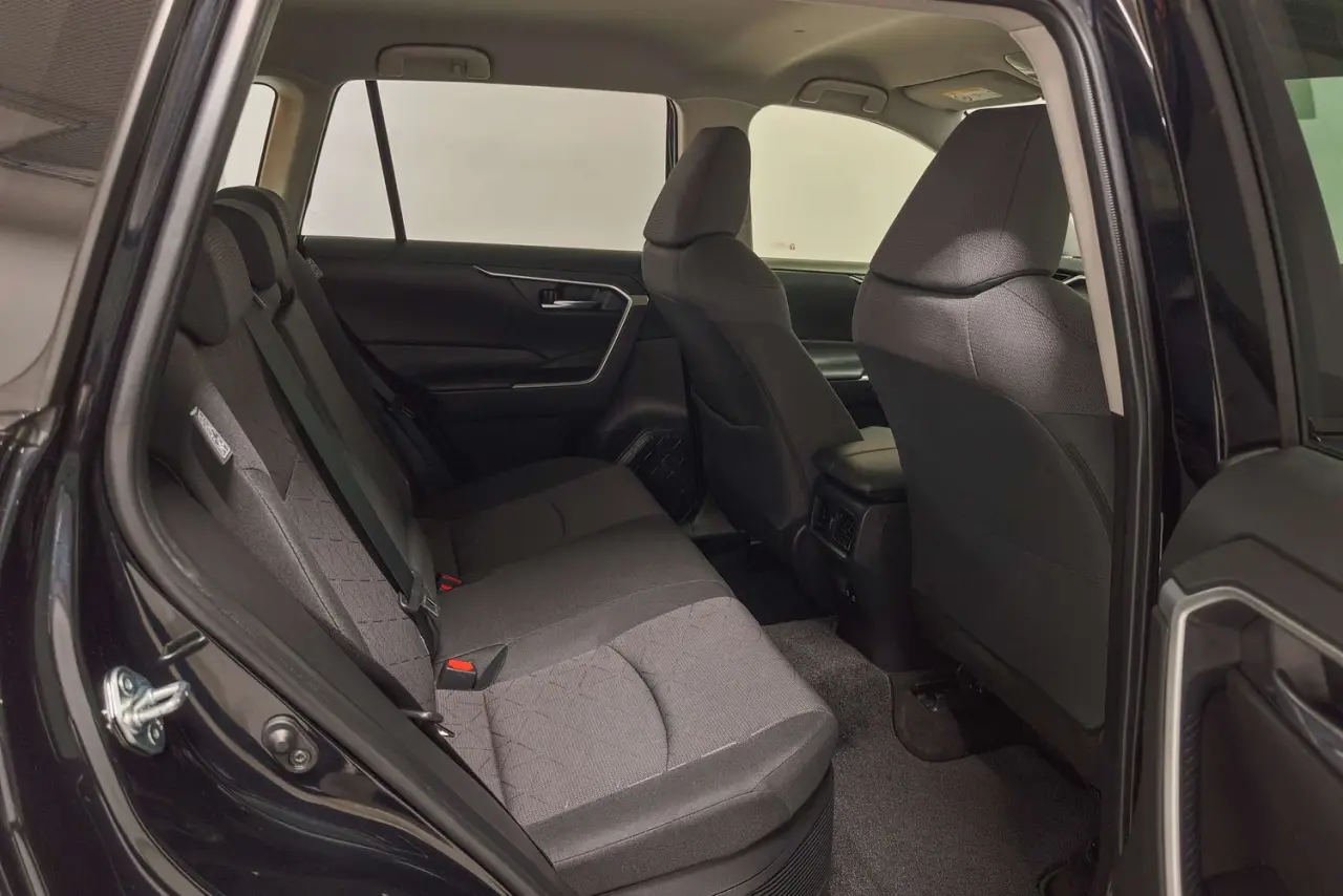 2021 Toyota RAV4 Gallery Image 11