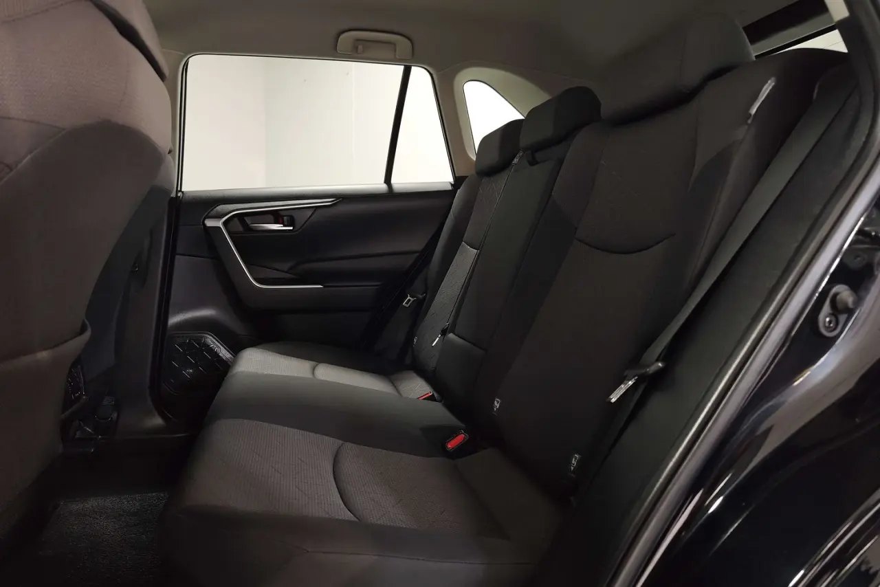 2021 Toyota RAV4 Gallery Image 14