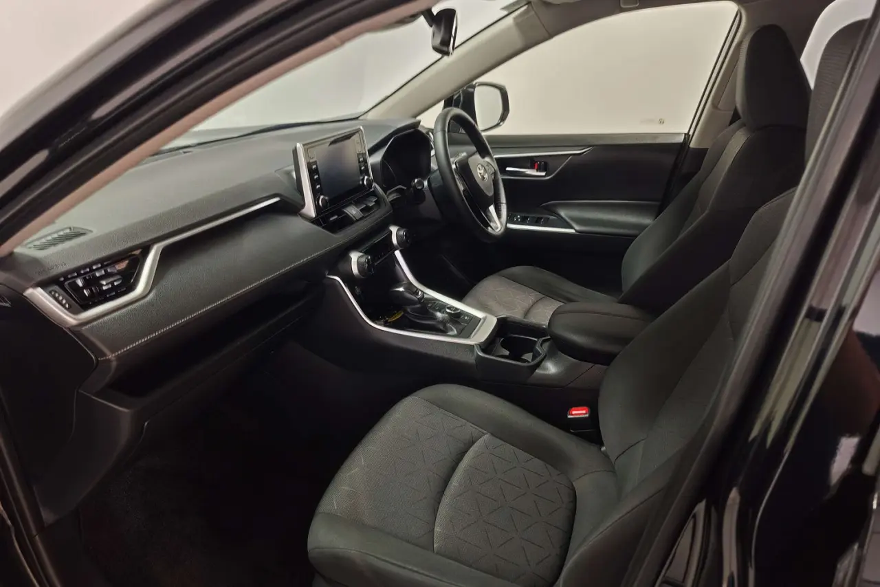 2021 Toyota RAV4 Gallery Image 15