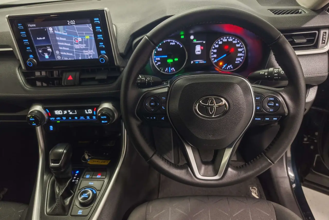 2021 Toyota RAV4 Gallery Image 17