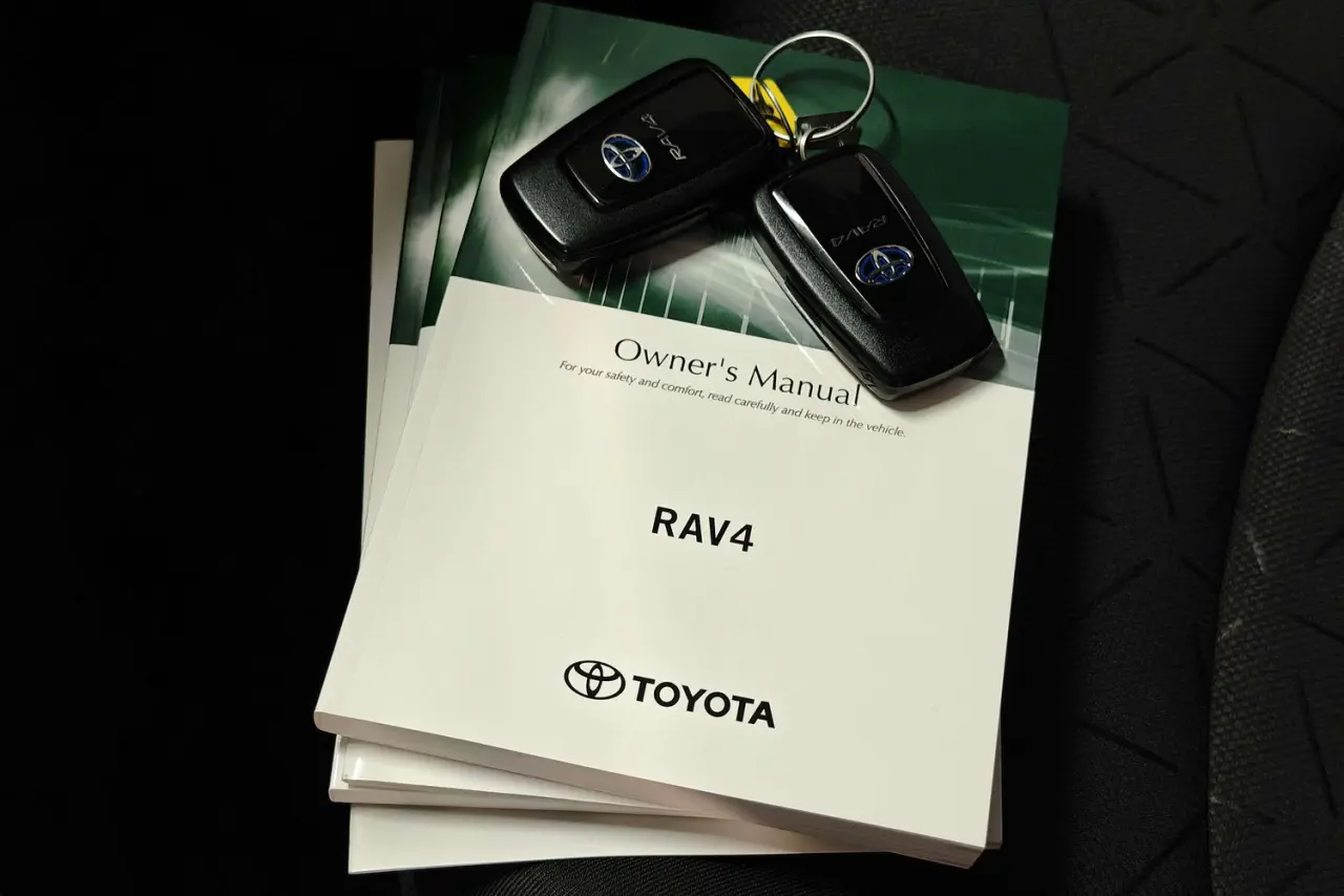 2021 Toyota RAV4 Gallery Image 22