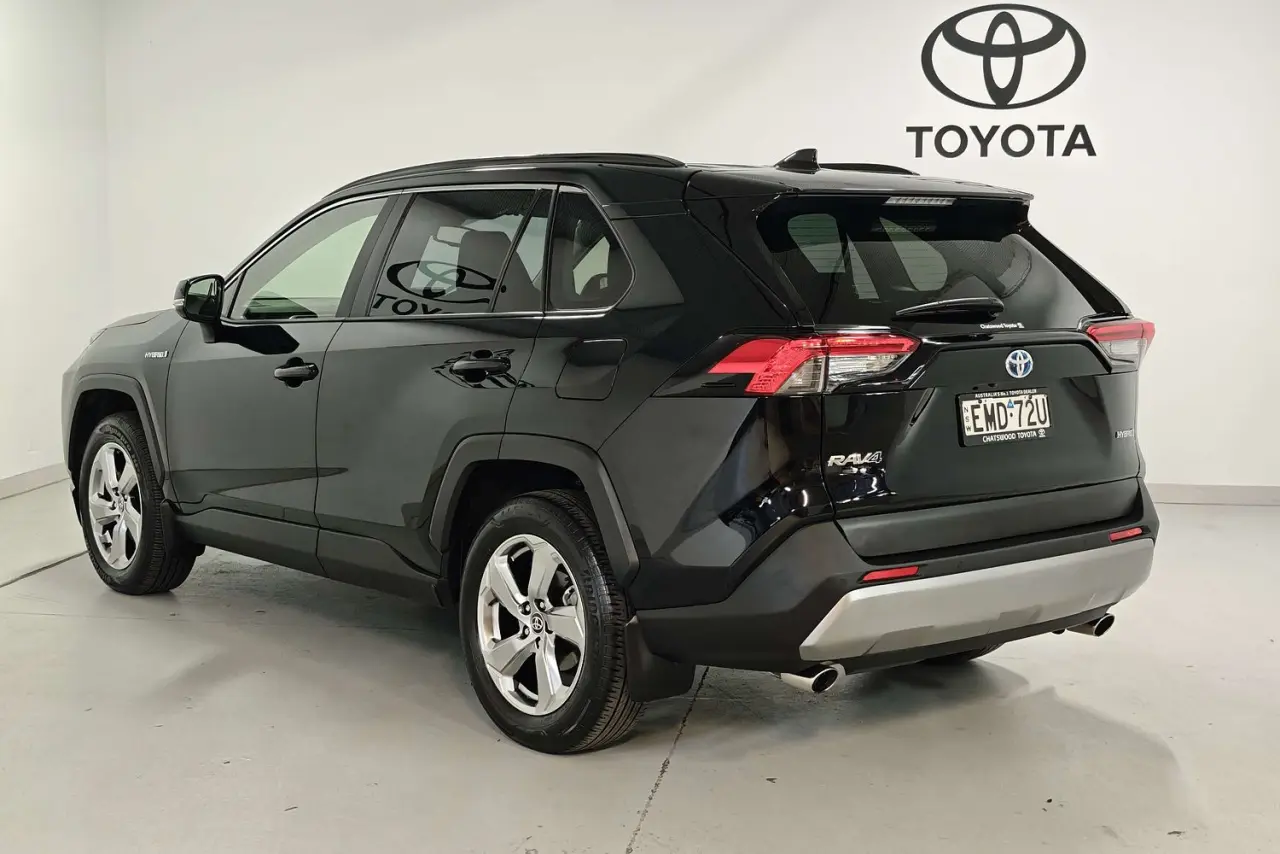 2021 Toyota RAV4 Gallery Image 6