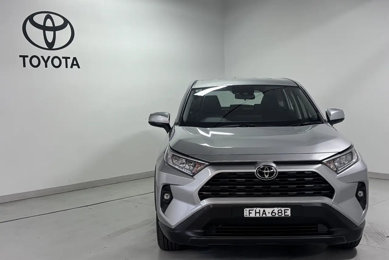 2024 Toyota RAV4 Gallery Image 2