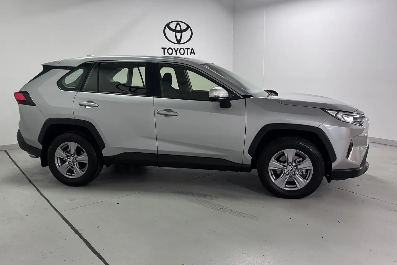 2024 Toyota RAV4 Gallery Image 4