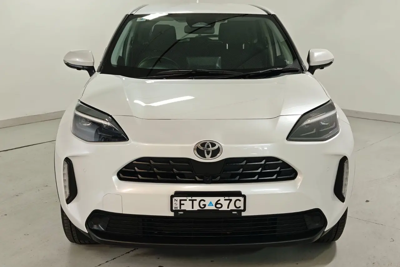 2024 Toyota Yaris Cross Gallery Image 2