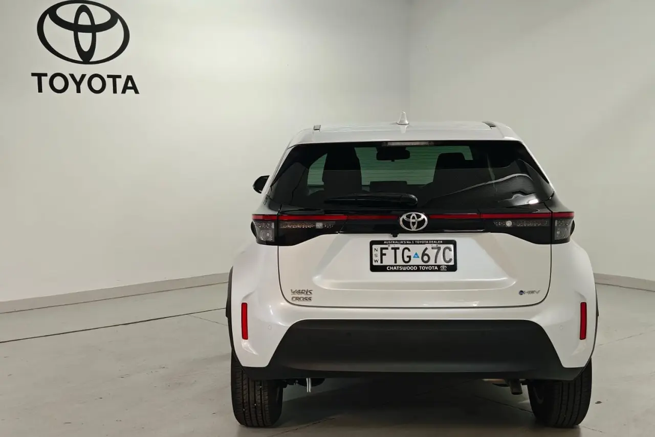 2024 Toyota Yaris Cross Gallery Image 6
