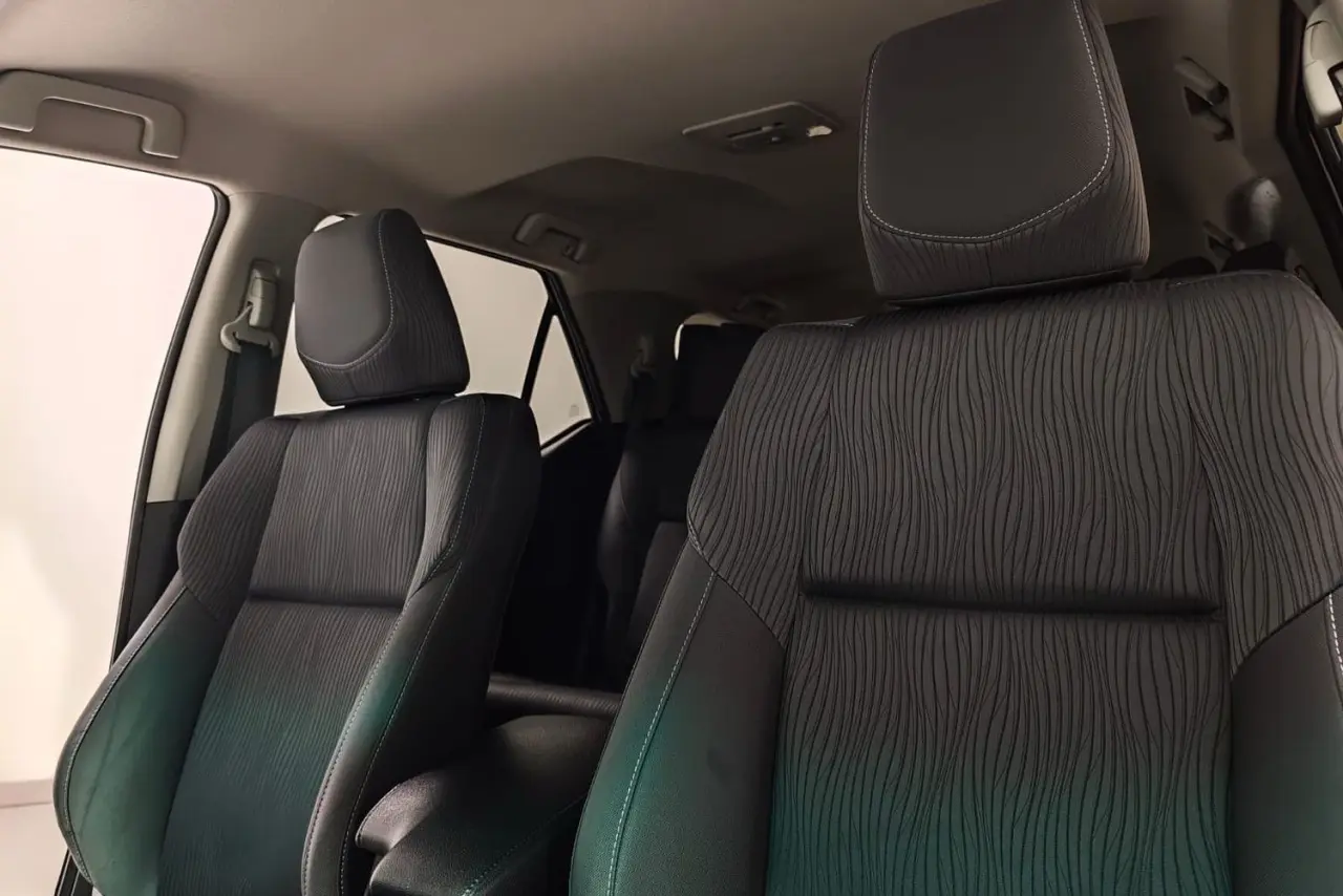 2022 Toyota Fortuner Gallery Image 15