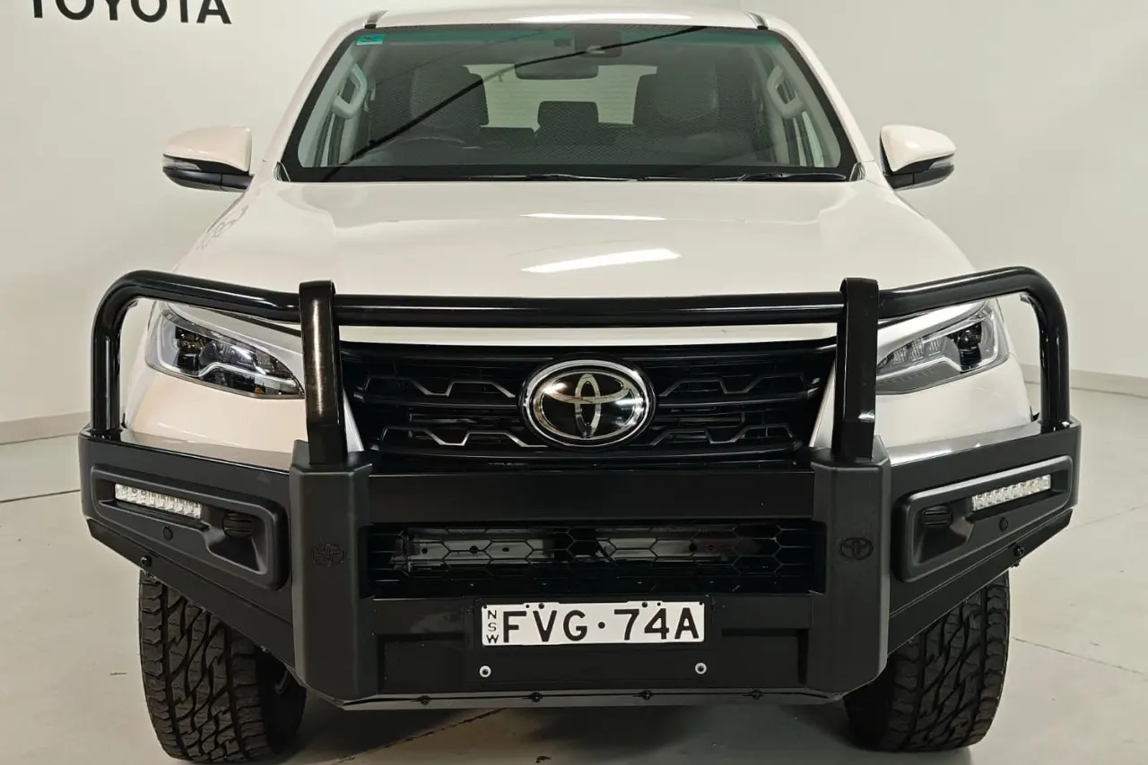 2022 Toyota Fortuner Gallery Image 2