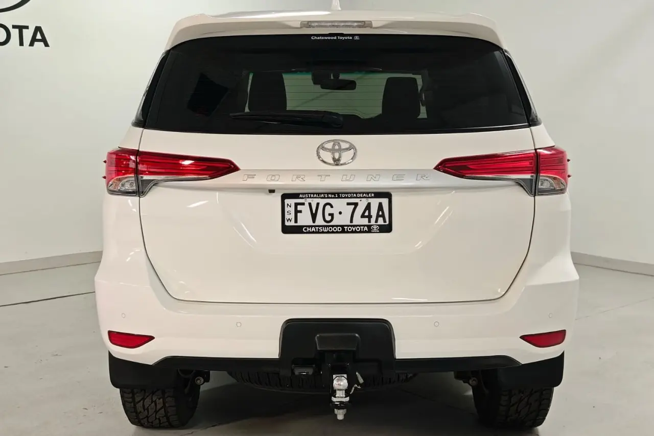 2022 Toyota Fortuner Gallery Image 6