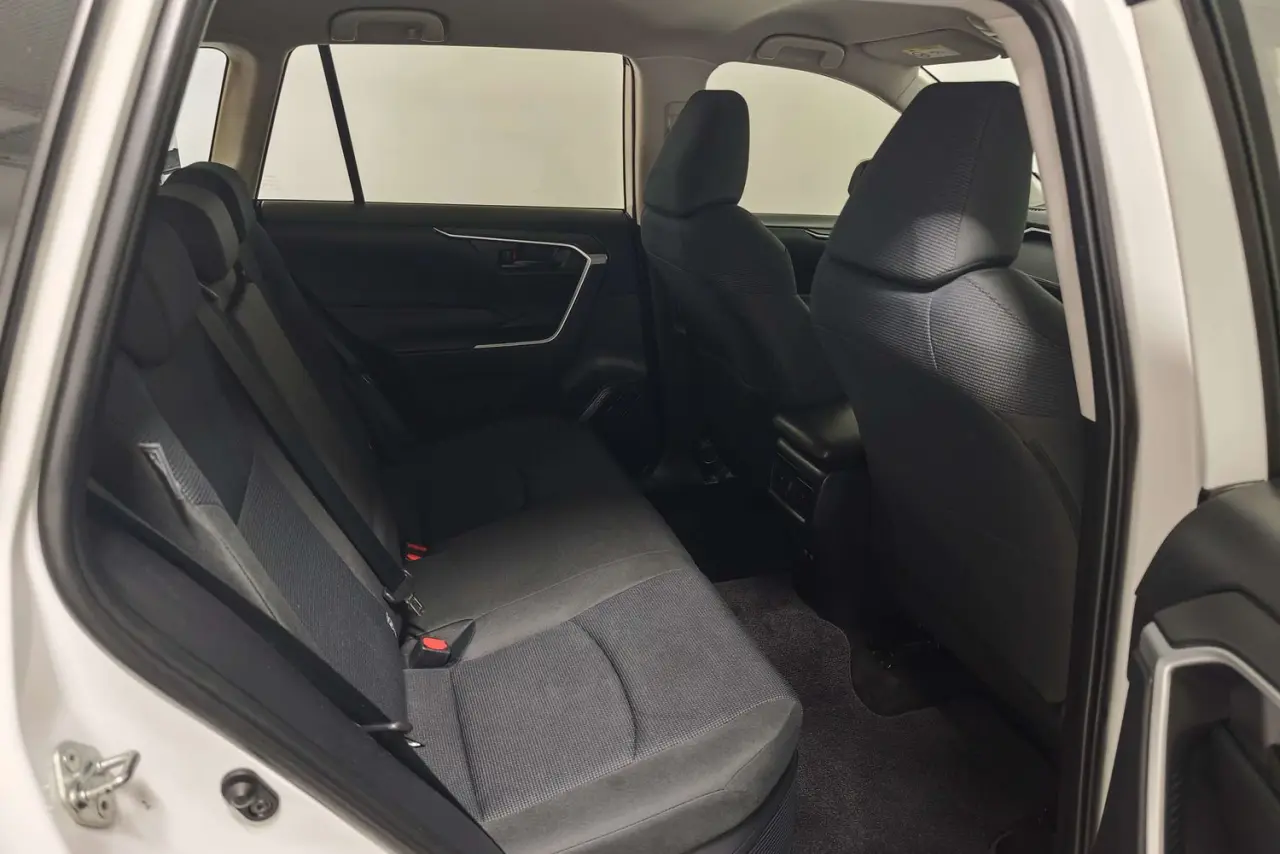 2022 Toyota RAV4 Gallery Image 11