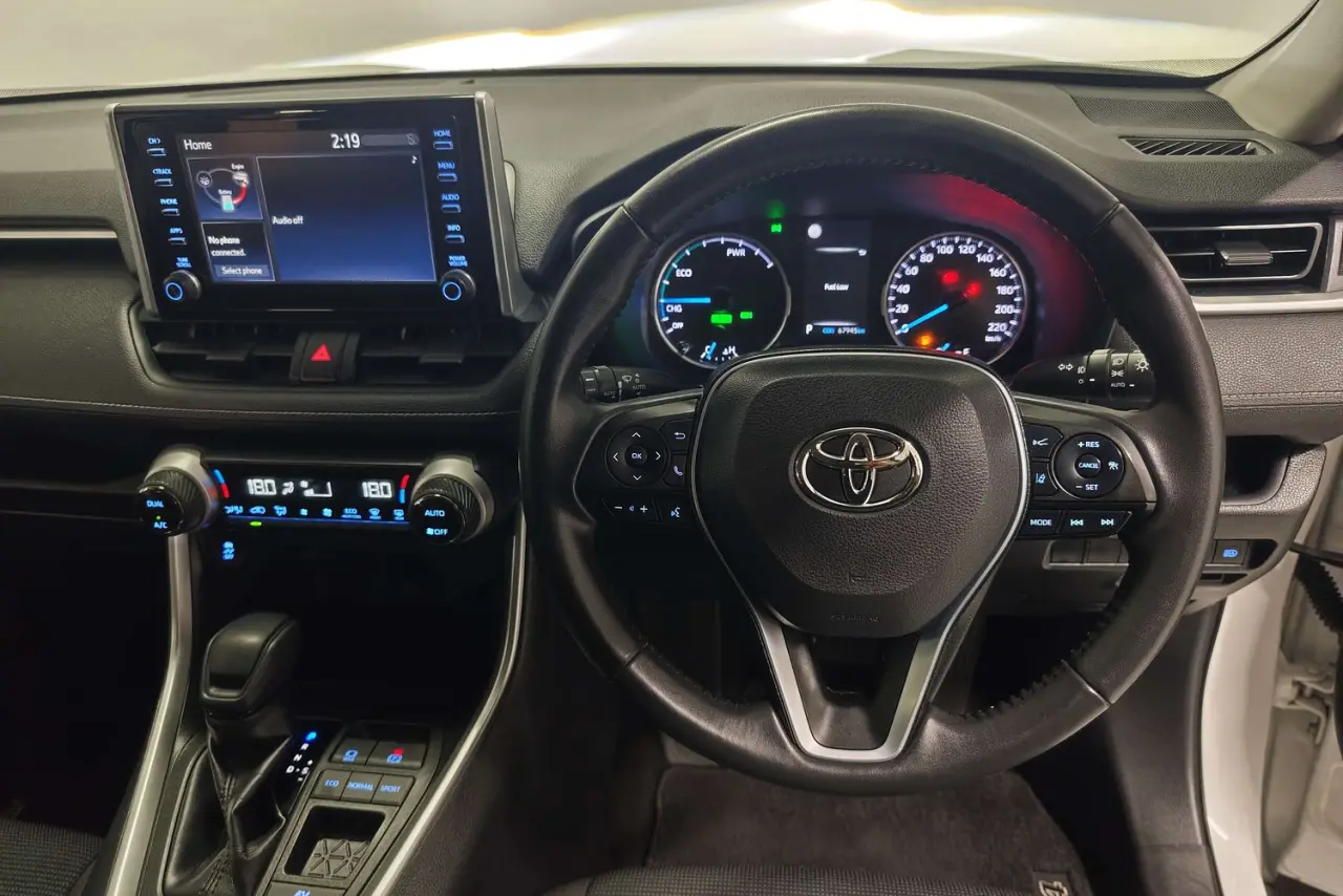 2022 Toyota RAV4 Gallery Image 16