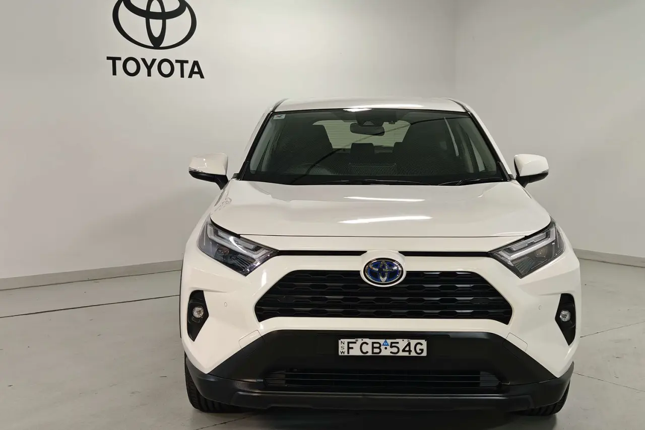 2022 Toyota RAV4 Gallery Image 2