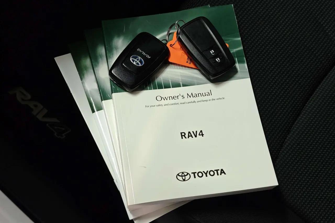 2022 Toyota RAV4 Gallery Image 21