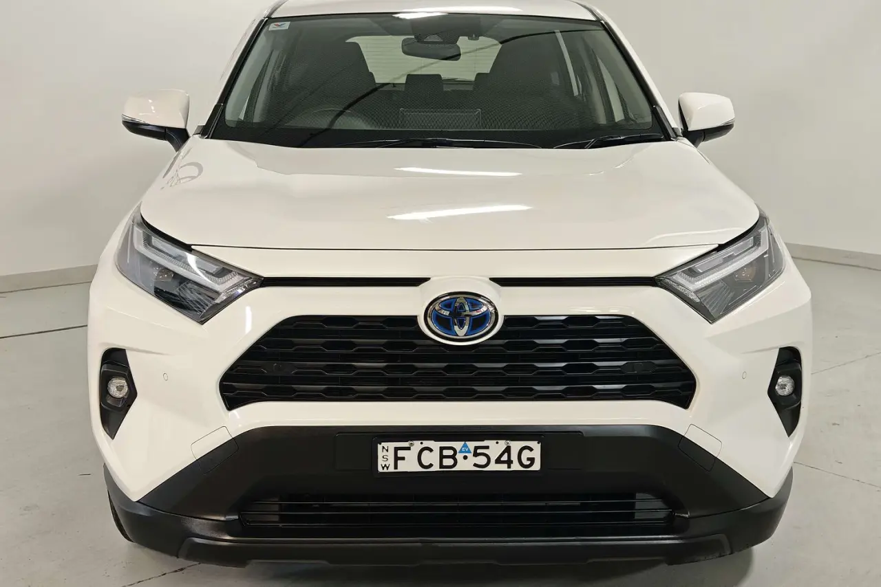 2022 Toyota RAV4 Gallery Image 3