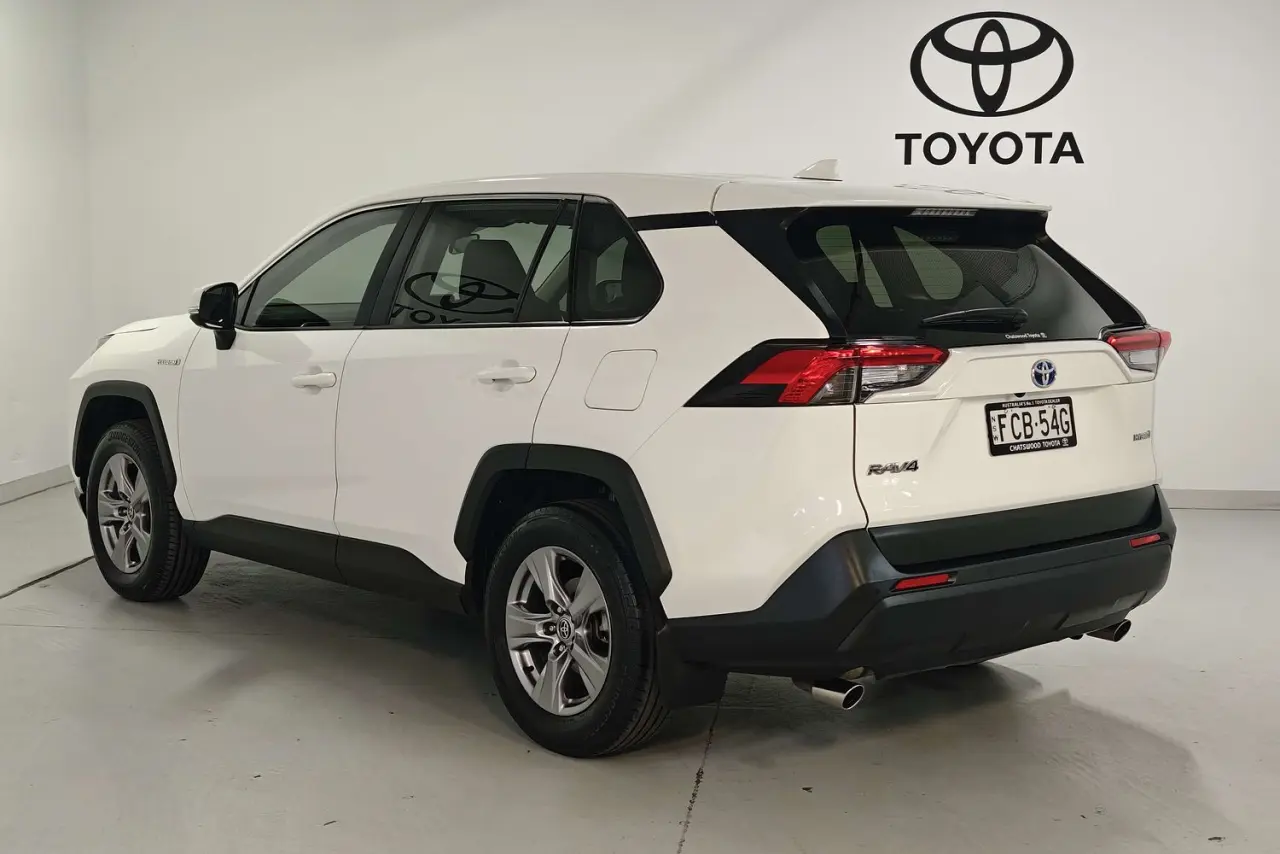 2022 Toyota RAV4 Gallery Image 6