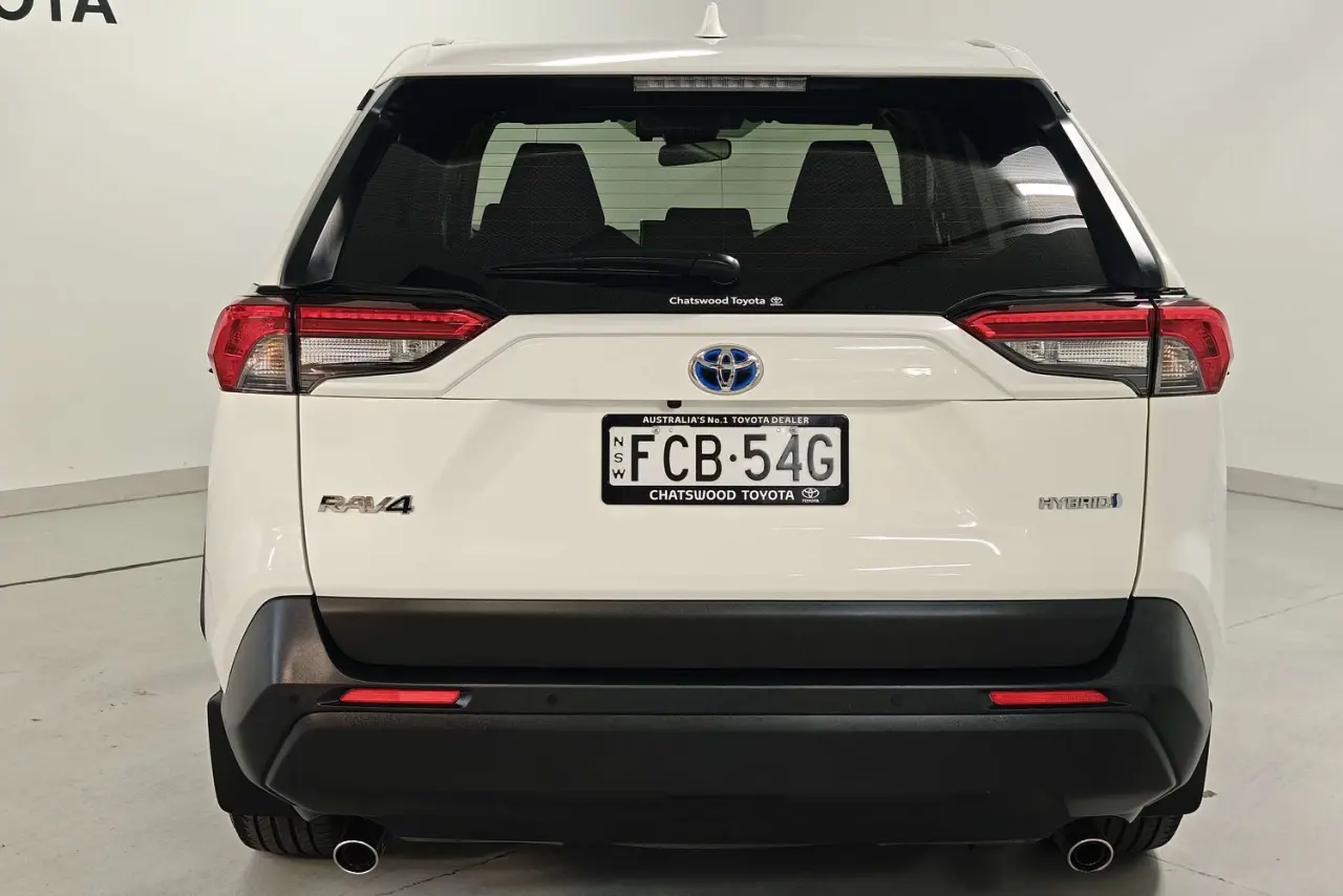 2022 Toyota RAV4 Gallery Image 8