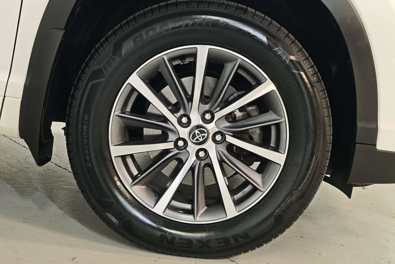 2018 Toyota Kluger Gallery Image 5