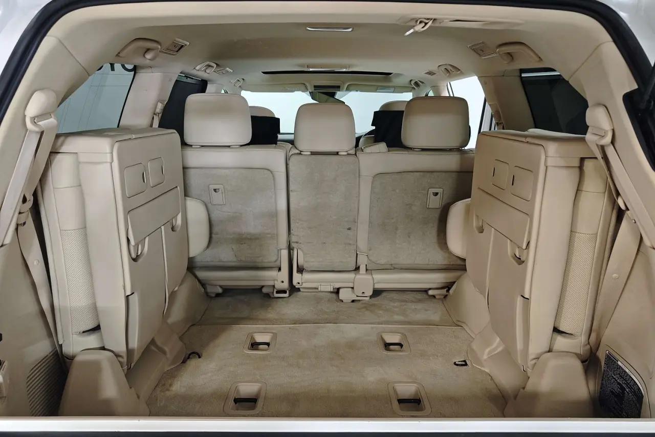 2017 Lexus LX Gallery Image 13