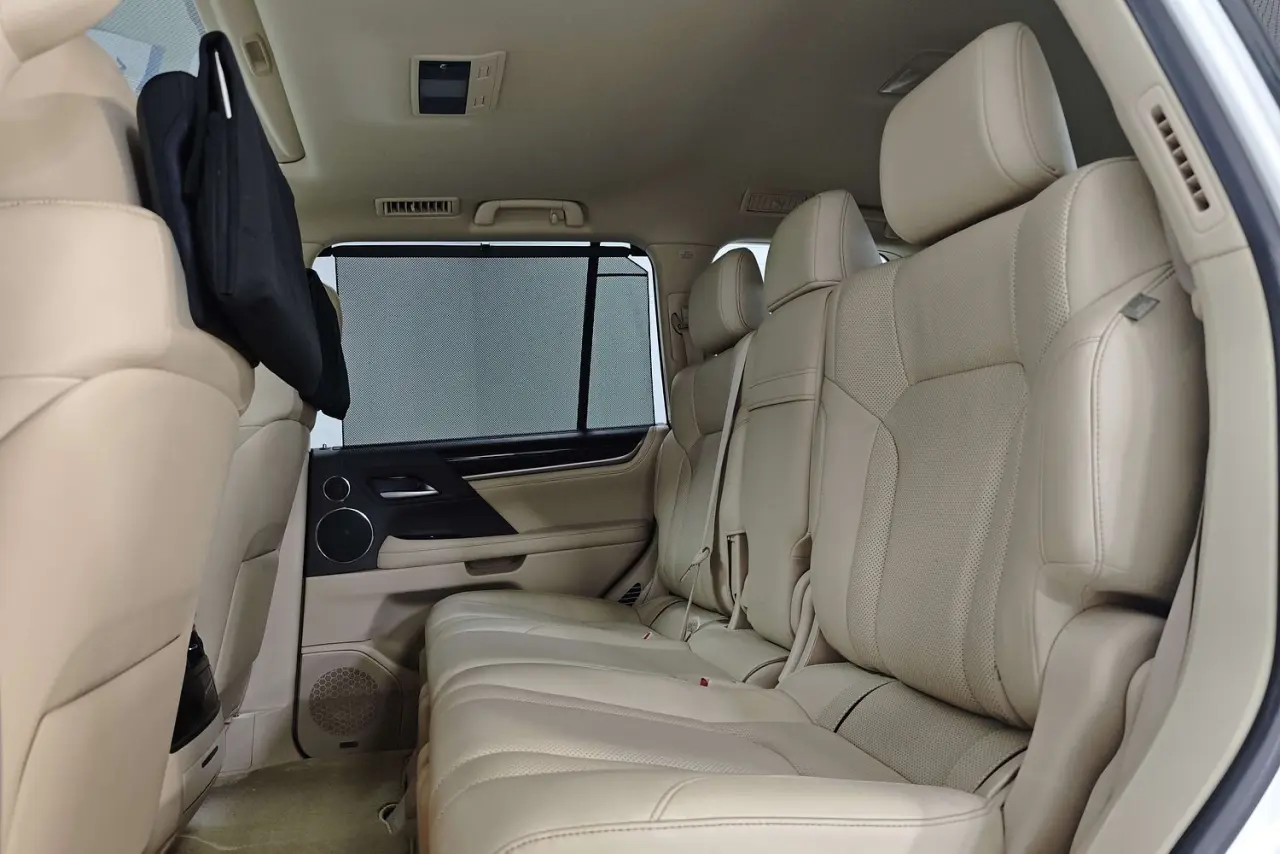 2017 Lexus LX Gallery Image 14