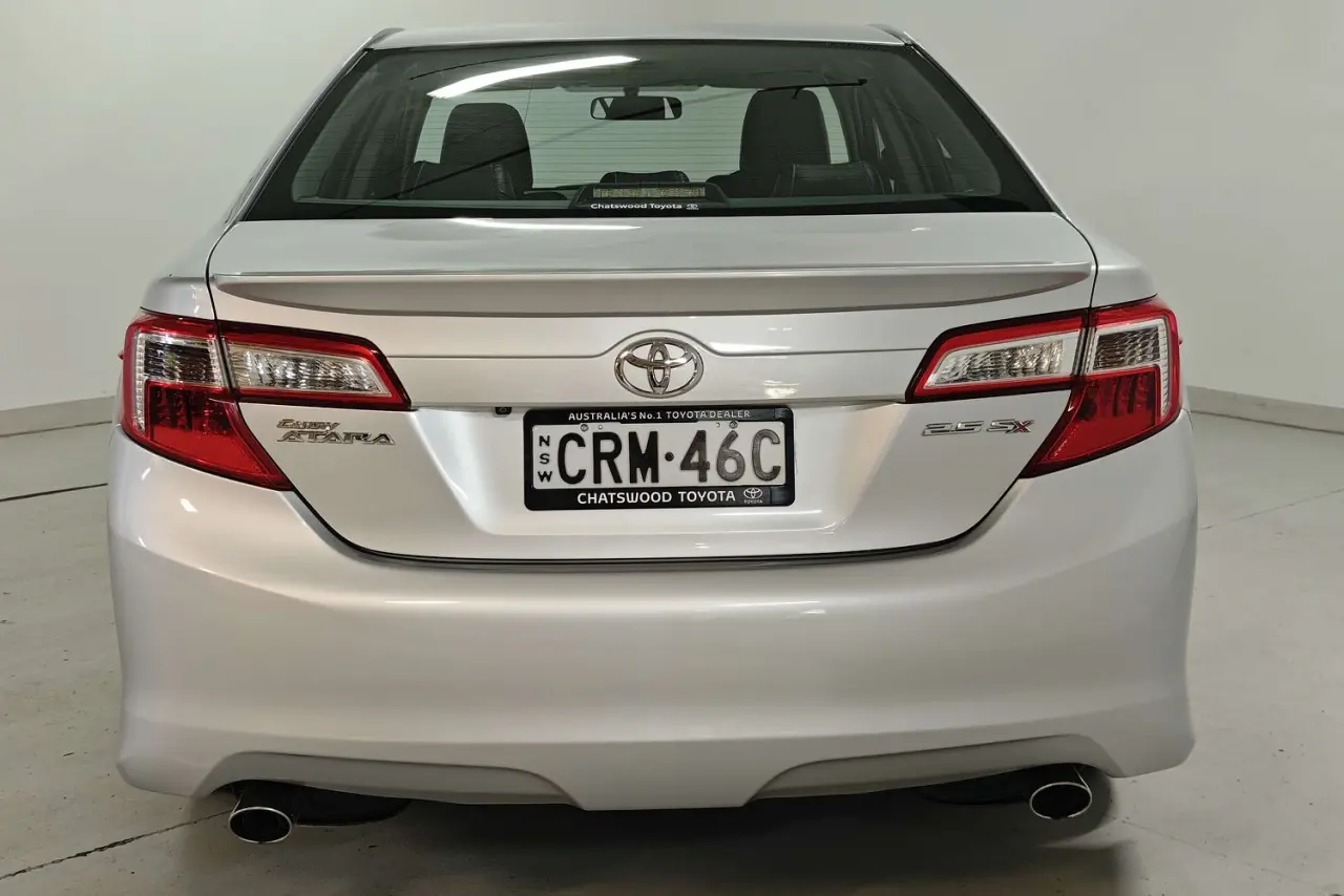 2013 Toyota Camry Gallery Image 8