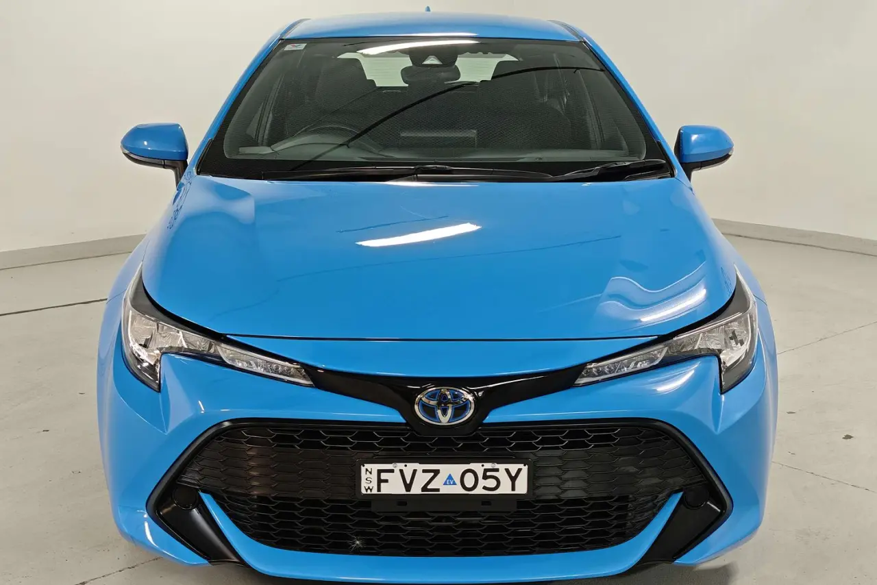 2021 Toyota Corolla Gallery Image 3