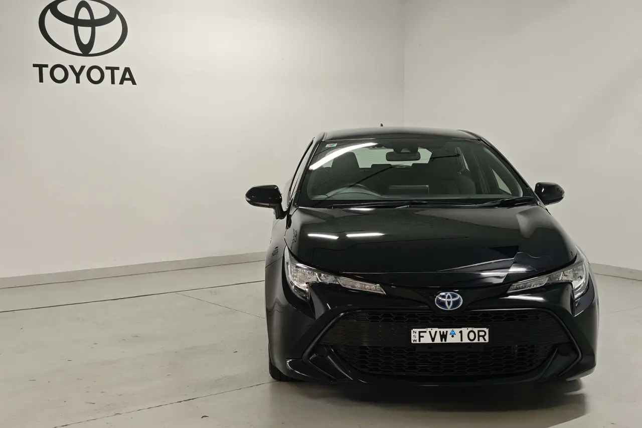 2022 Toyota Corolla Gallery Image 2