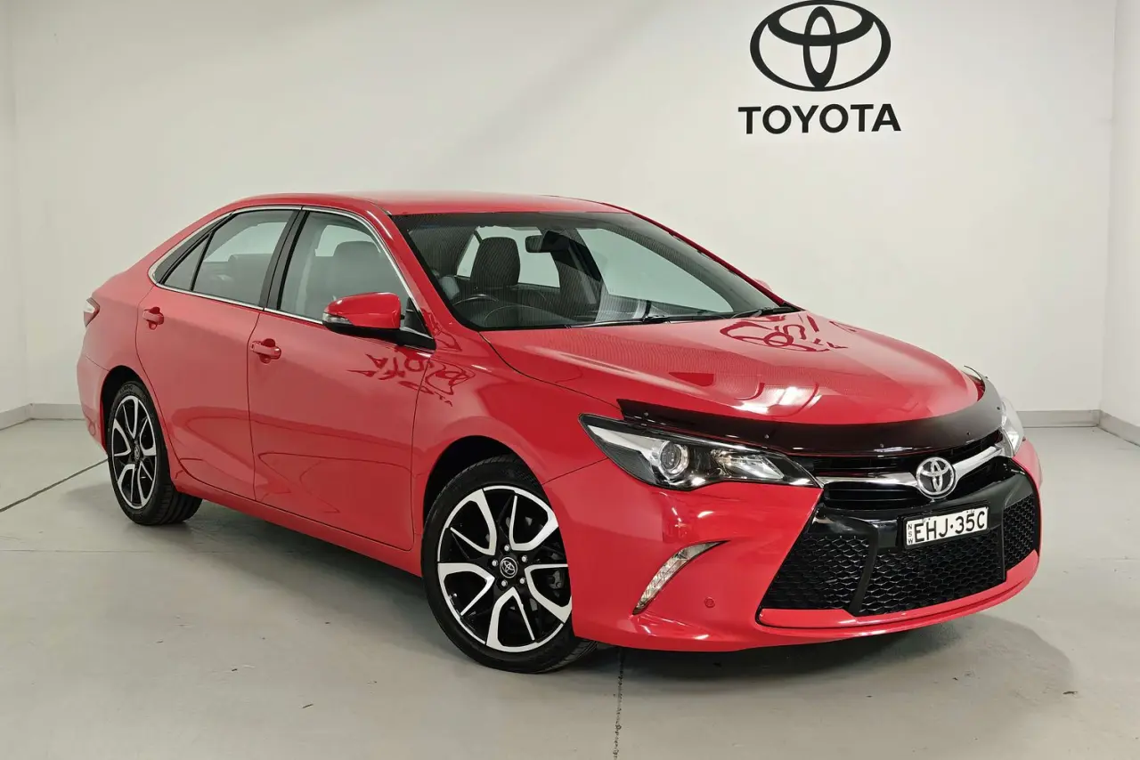 2017 Toyota Camry Gallery Image 1