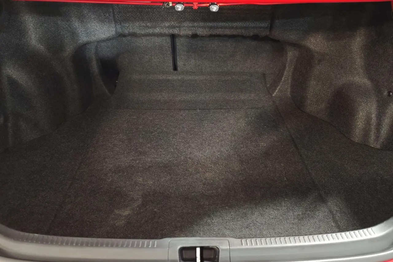 2017 Toyota Camry Gallery Image 12