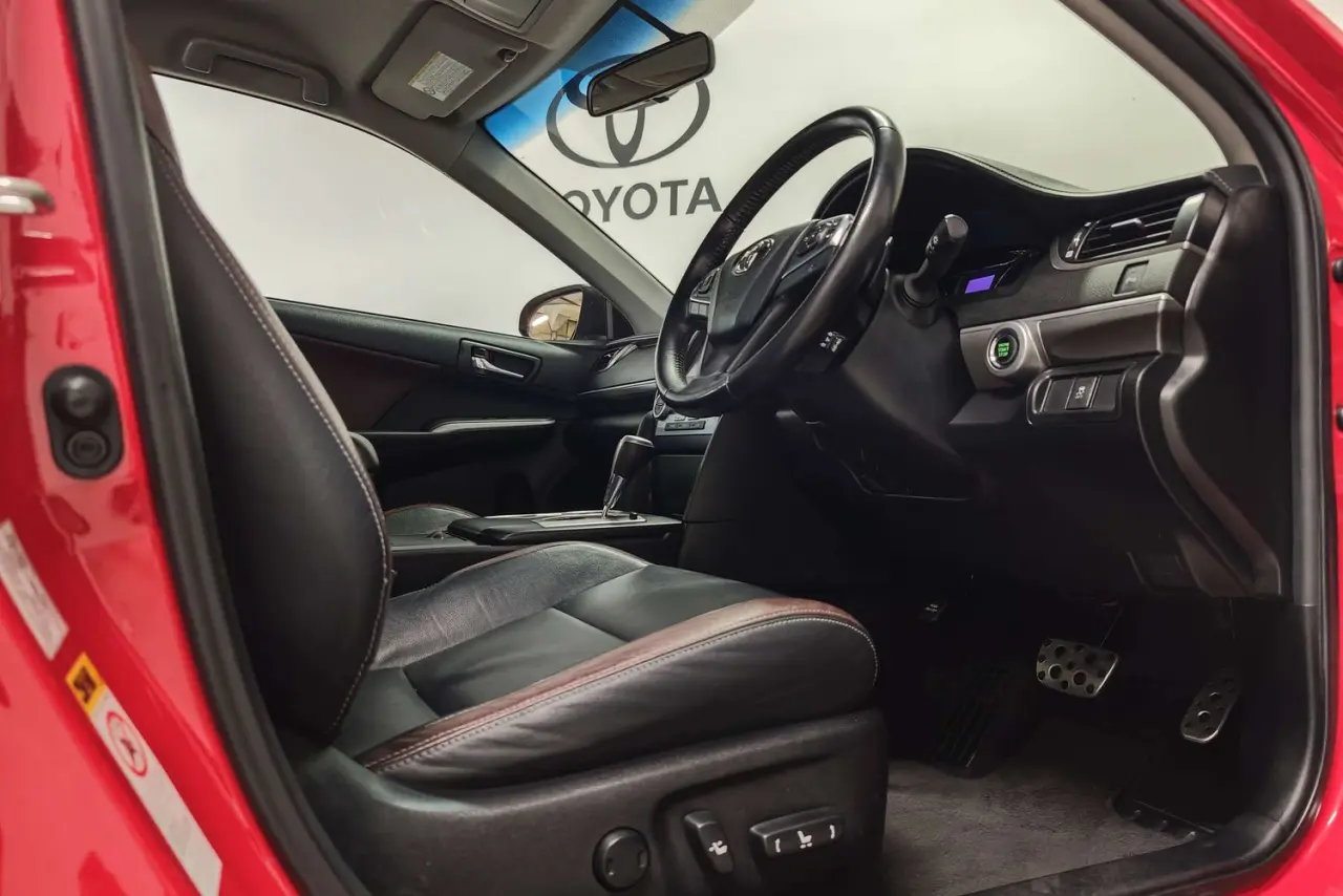 2017 Toyota Camry Gallery Image 22