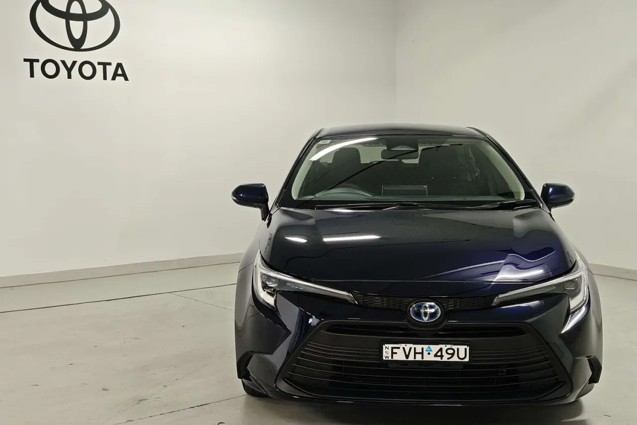 2023 Toyota Corolla Gallery Image 2