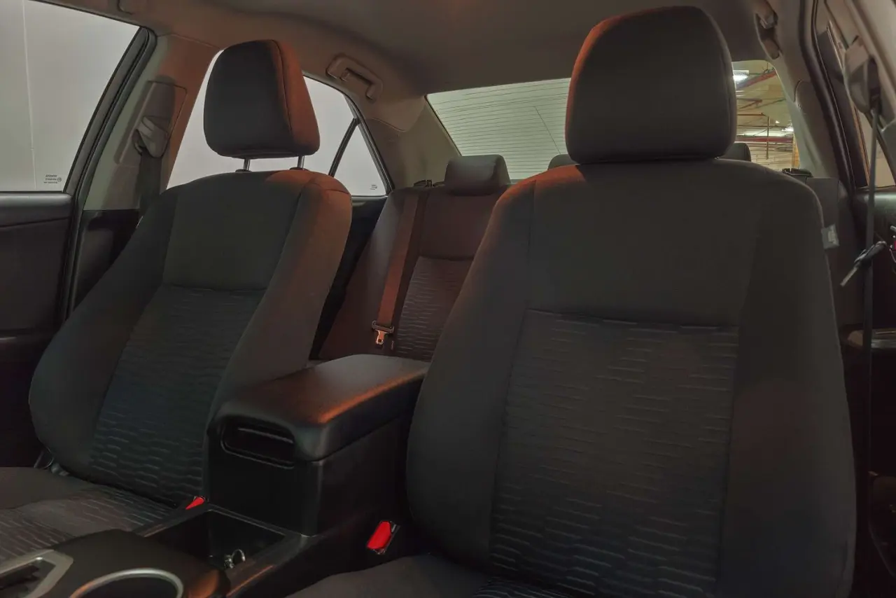 2017 Toyota Camry Gallery Image 15