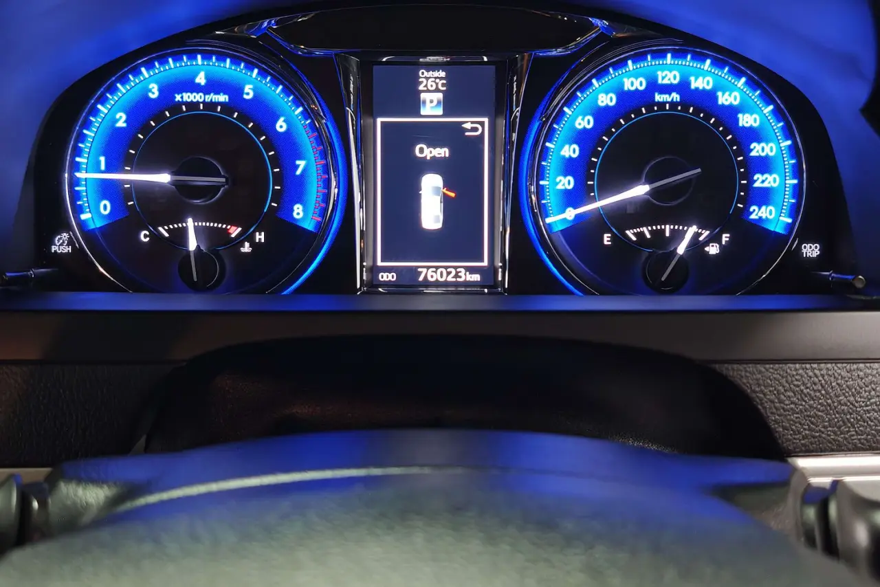 2017 Toyota Camry Gallery Image 17