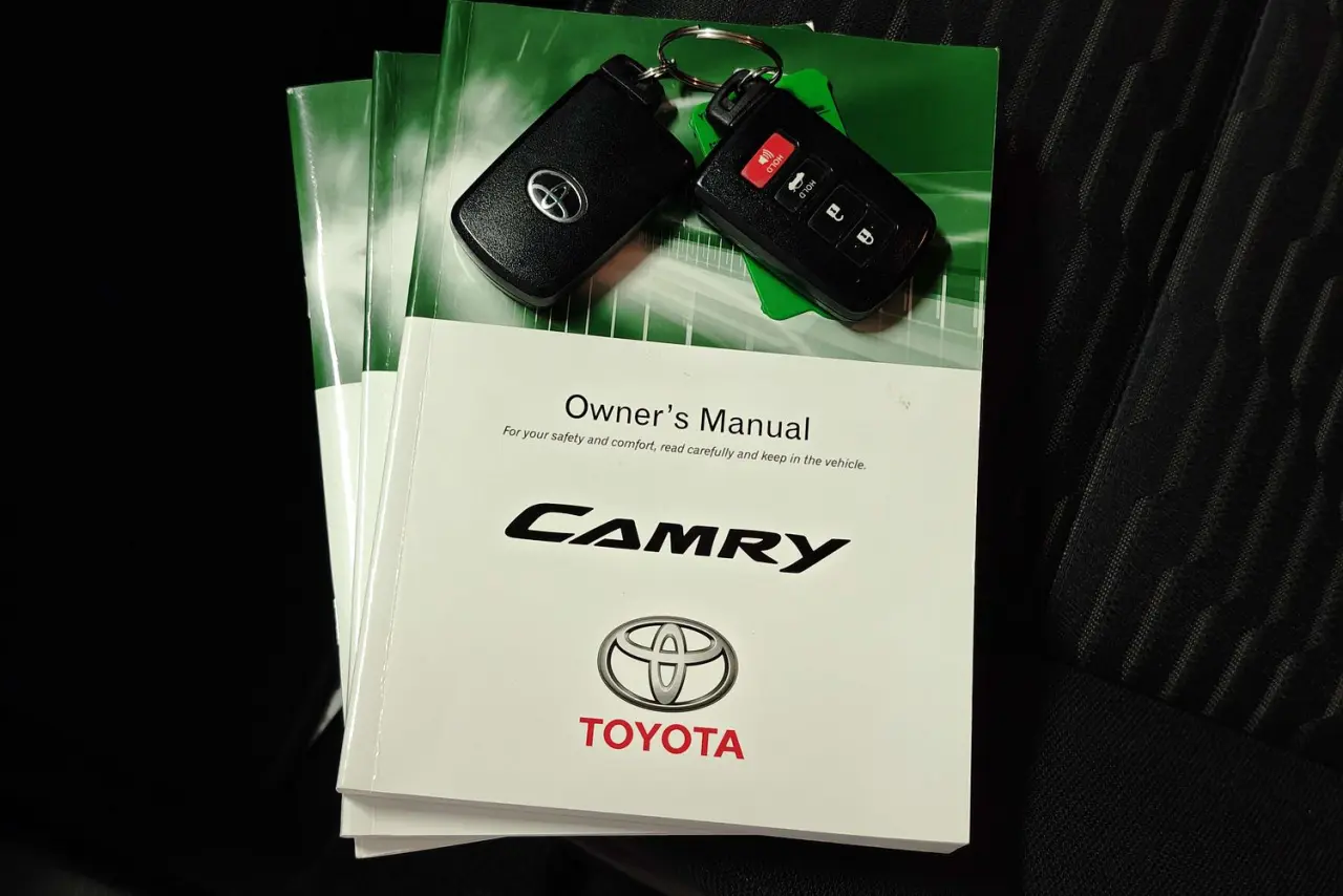 2017 Toyota Camry Gallery Image 21