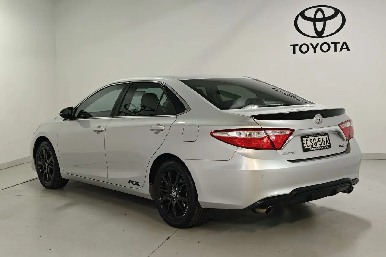 2017 Toyota Camry Gallery Image 6