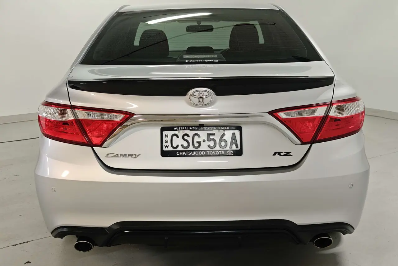 2017 Toyota Camry Gallery Image 8