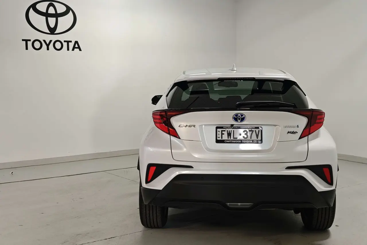 2023 Toyota C-HR Gallery Image 7