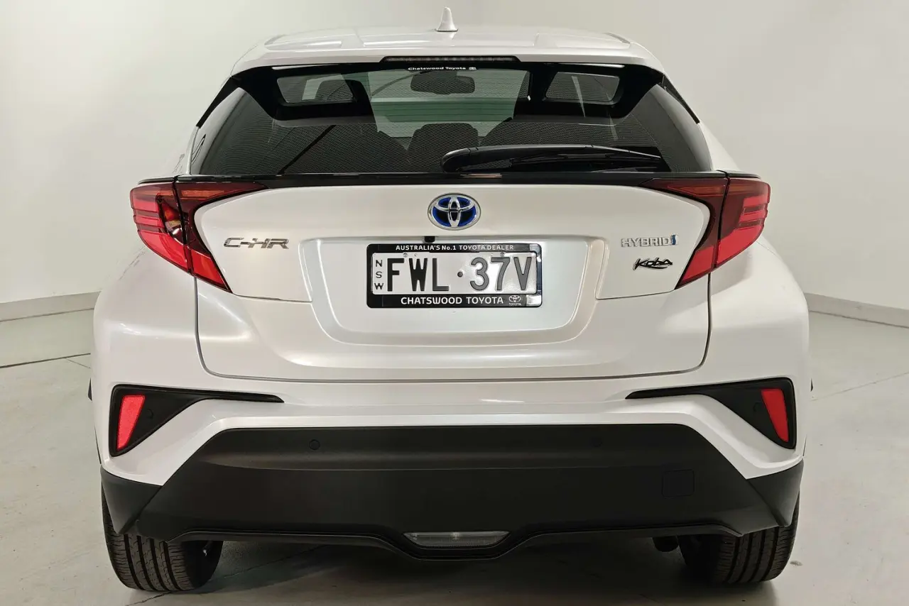 2023 Toyota C-HR Gallery Image 8