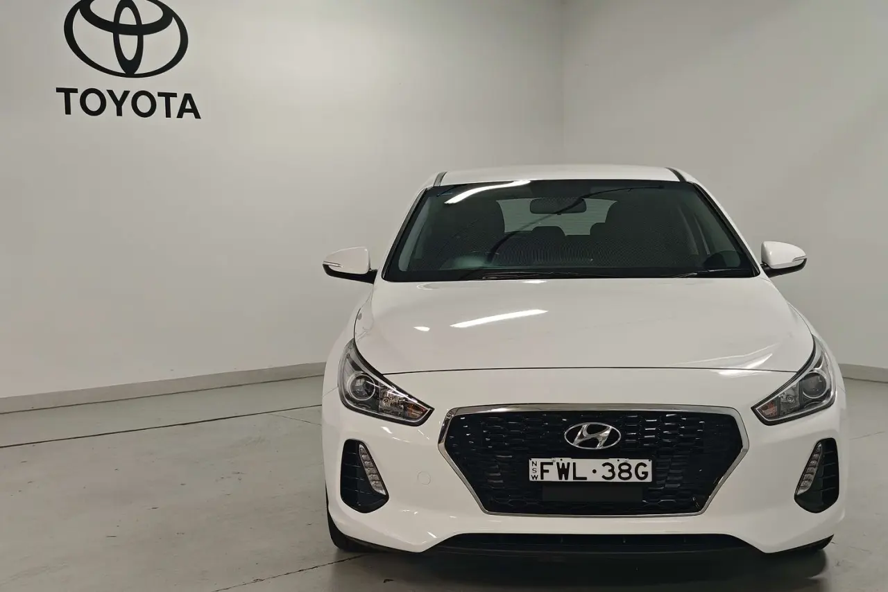 2020 Hyundai i30 Gallery Image 2