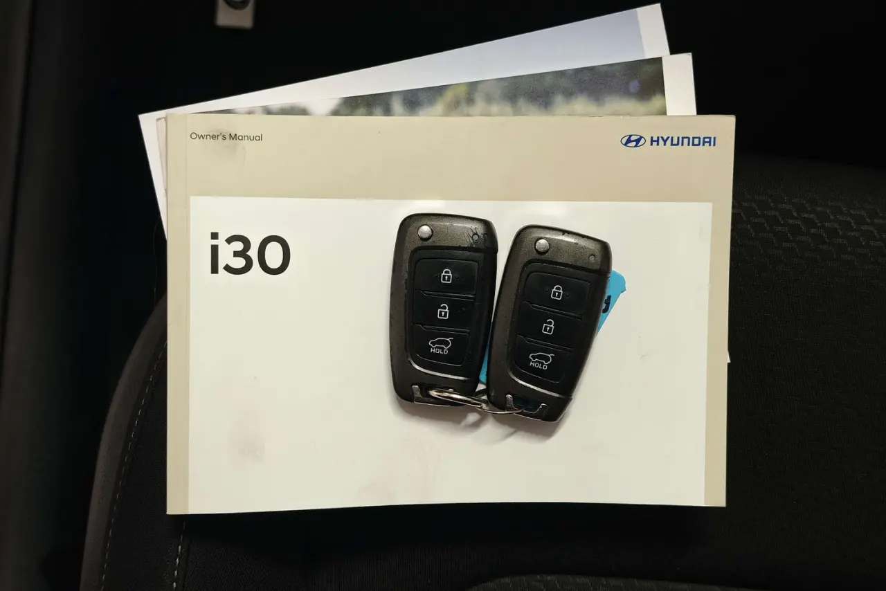 2020 Hyundai i30 Gallery Image 21