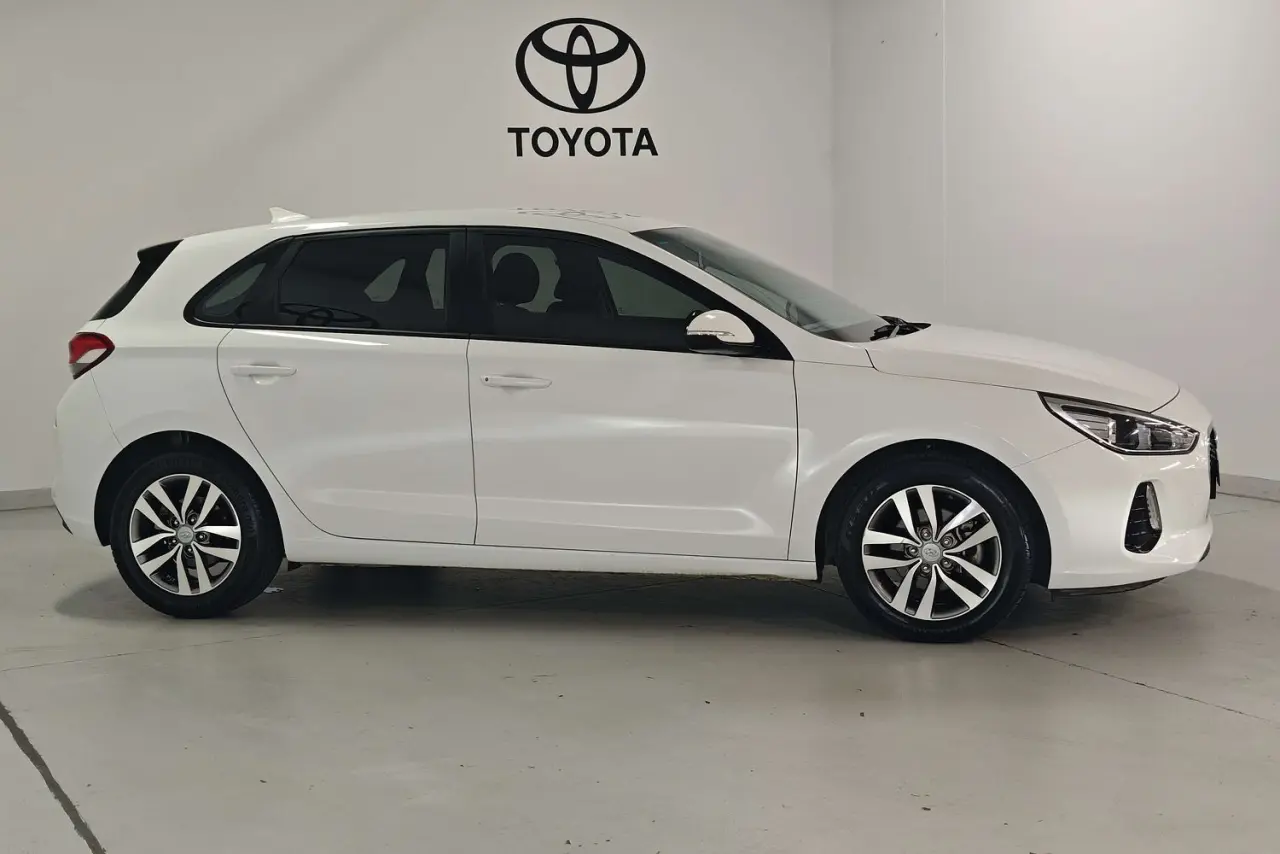 2020 Hyundai i30 Gallery Image 4