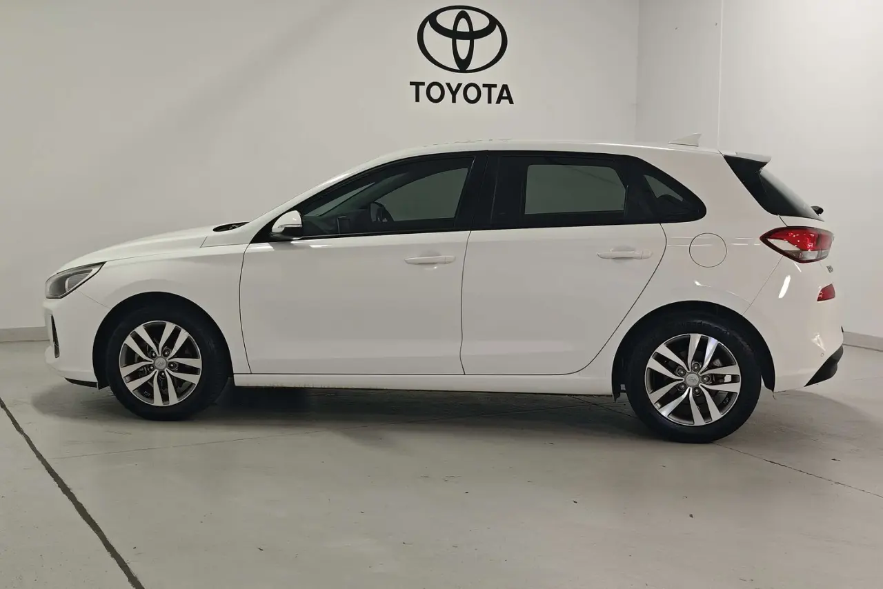 2020 Hyundai i30 Gallery Image 9